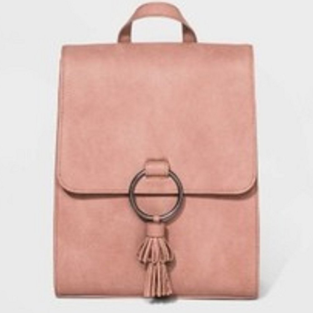 Universal Thread Flap Backpack with Tassel